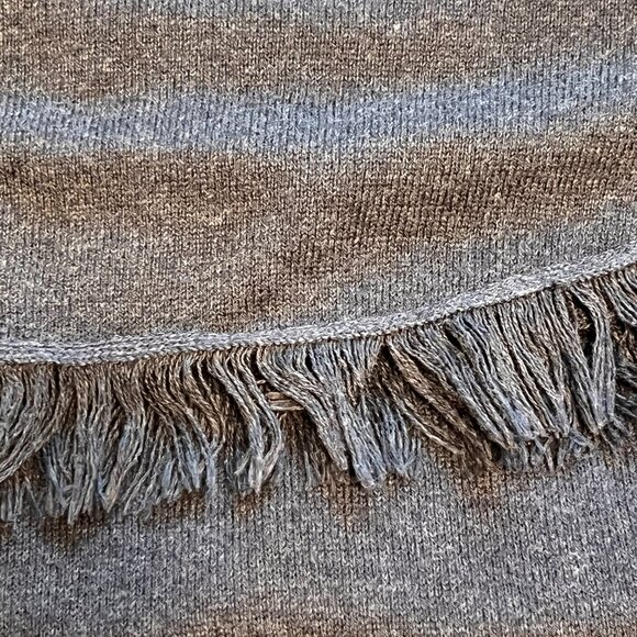 Ladies Project Sweater Size M Grey LIghtweight Fringe Detail Long Sleeve - Picture 6 of 6